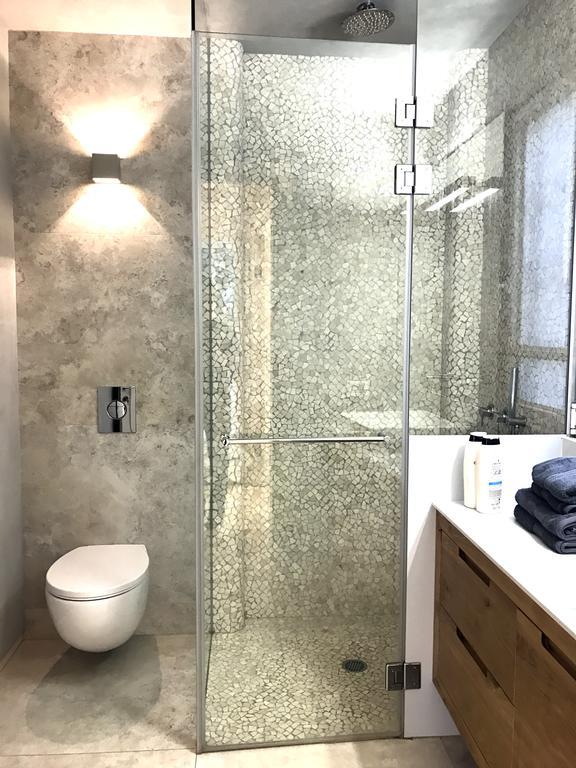 Luxurious By The Beach Apartment With Garden Tel Aviv Bagian luar foto