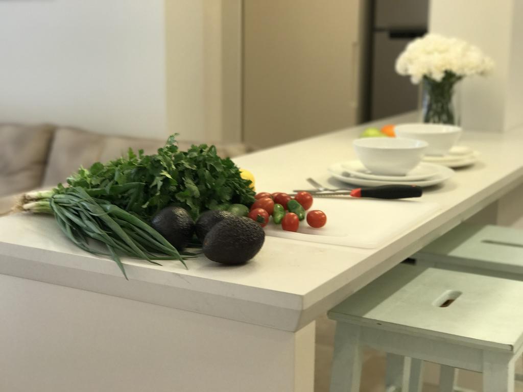 Luxurious By The Beach Apartment With Garden Tel Aviv Bagian luar foto