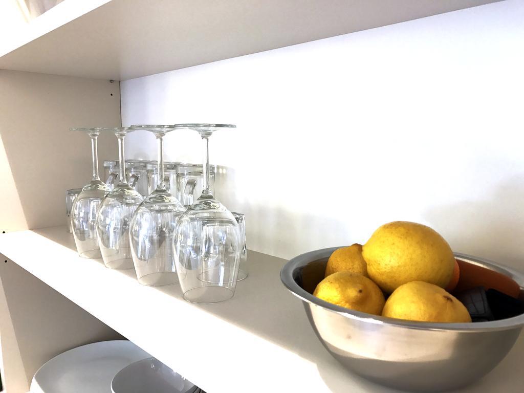 Luxurious By The Beach Apartment With Garden Tel Aviv Bagian luar foto