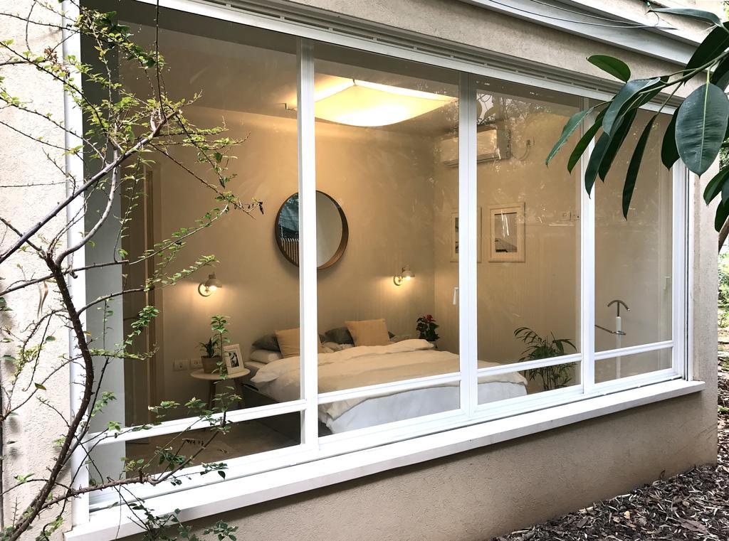 Luxurious By The Beach Apartment With Garden Tel Aviv Bagian luar foto
