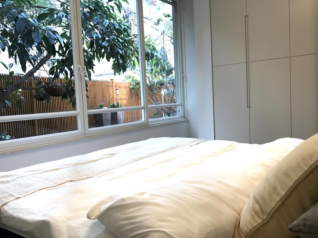 Luxurious By The Beach Apartment With Garden Tel Aviv Bagian luar foto